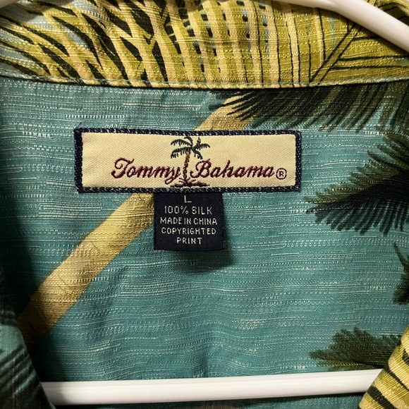 Tommy Bahama Teal and Yellow Tropical Men's Shirt - Picture 2 of 3